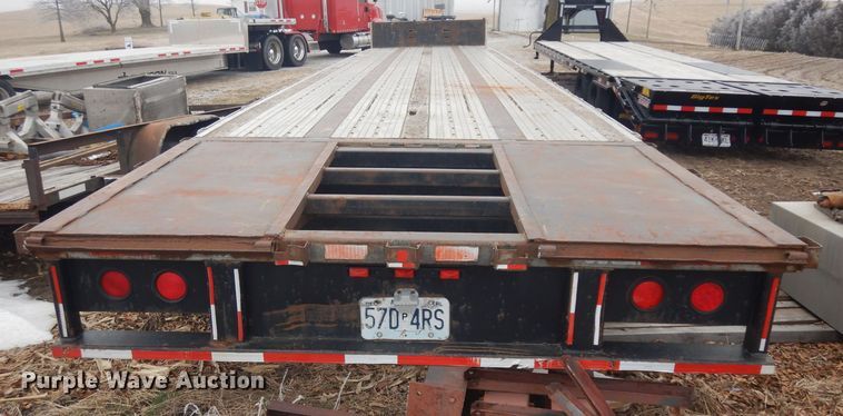 image for item IG9203 2007 Utility drop deck trailer