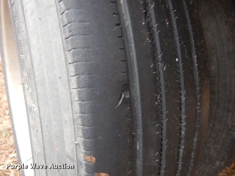 image for item IG9203 2007 Utility drop deck trailer