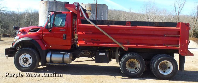 image for item DC2753 2014 International 7500  dump truck