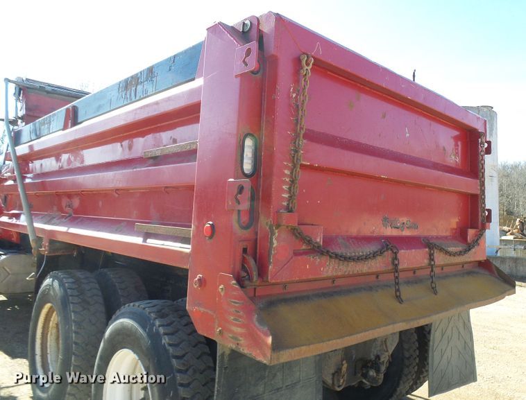 image for item DC2753 2014 International 7500  dump truck