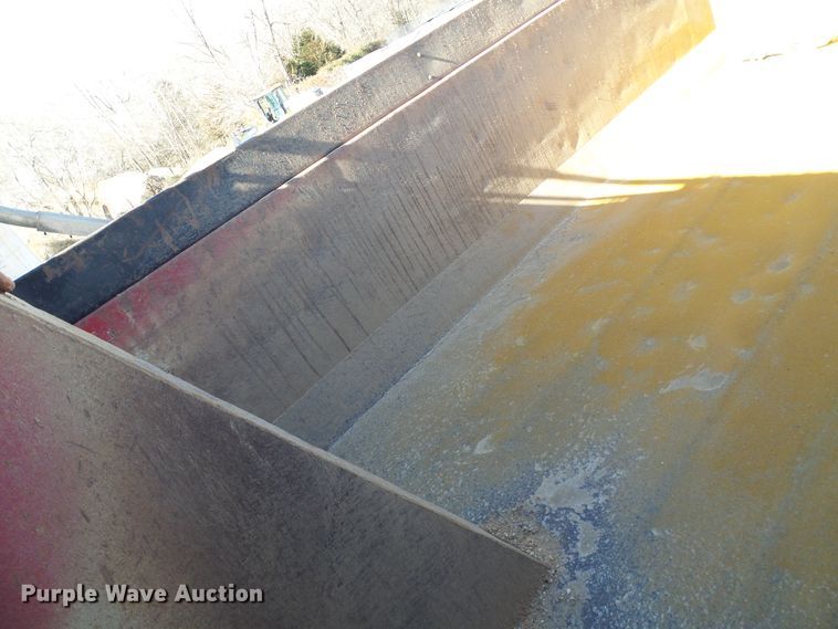 image for item DC2753 2014 International 7500  dump truck