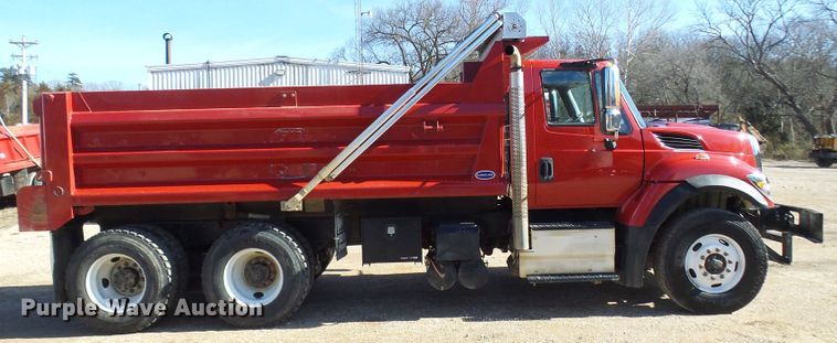 image for item DC2754 2018 International 7500  dump truck