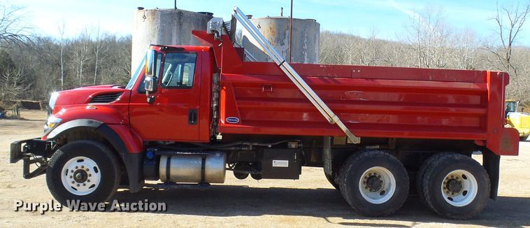 image for item DC2754 2018 International 7500  dump truck