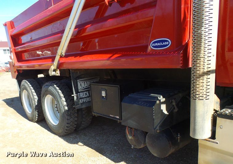 image for item DC2754 2018 International 7500  dump truck