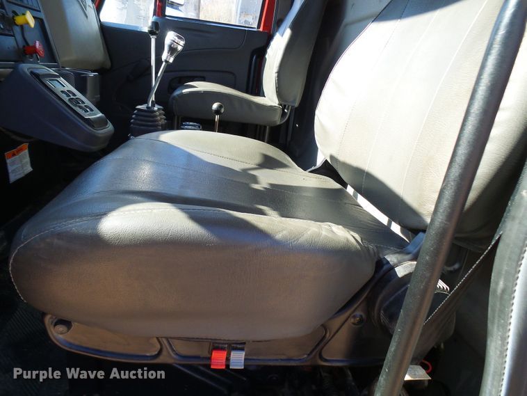 image for item DC2754 2018 International 7500  dump truck