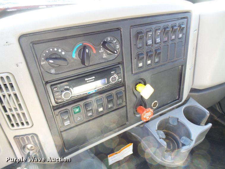 image for item DC2754 2018 International 7500  dump truck