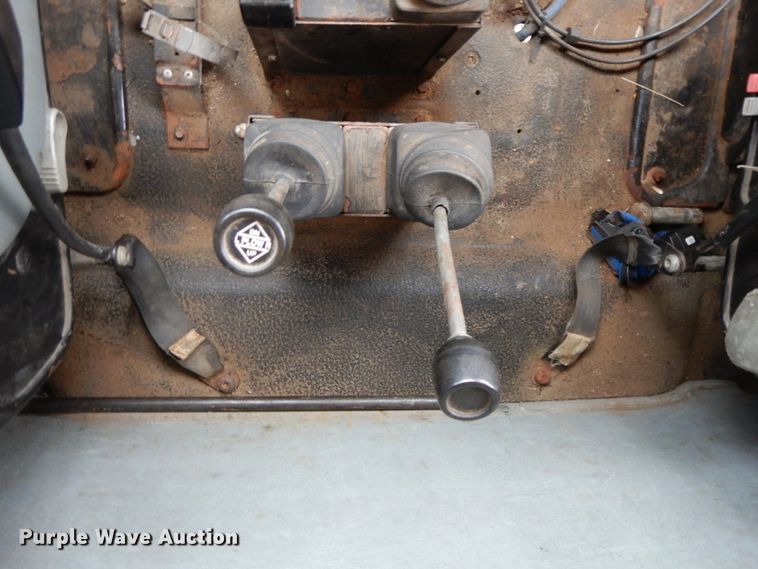 image for item DF6373 2006 International 7400  dump truck