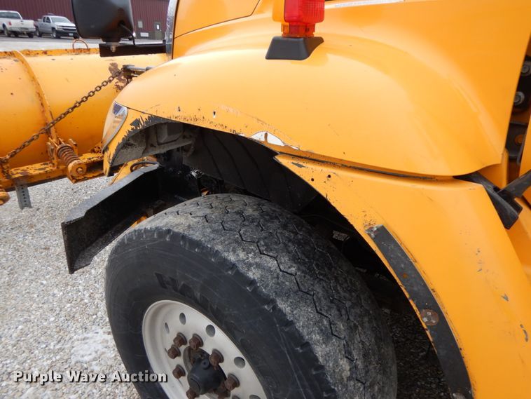 image for item DF6373 2006 International 7400  dump truck