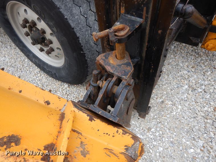 image for item DF6373 2006 International 7400  dump truck