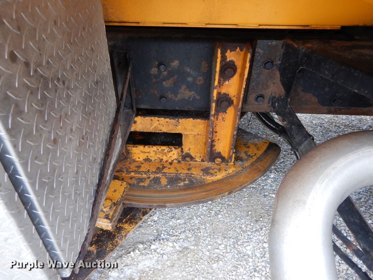 image for item DF6373 2006 International 7400  dump truck