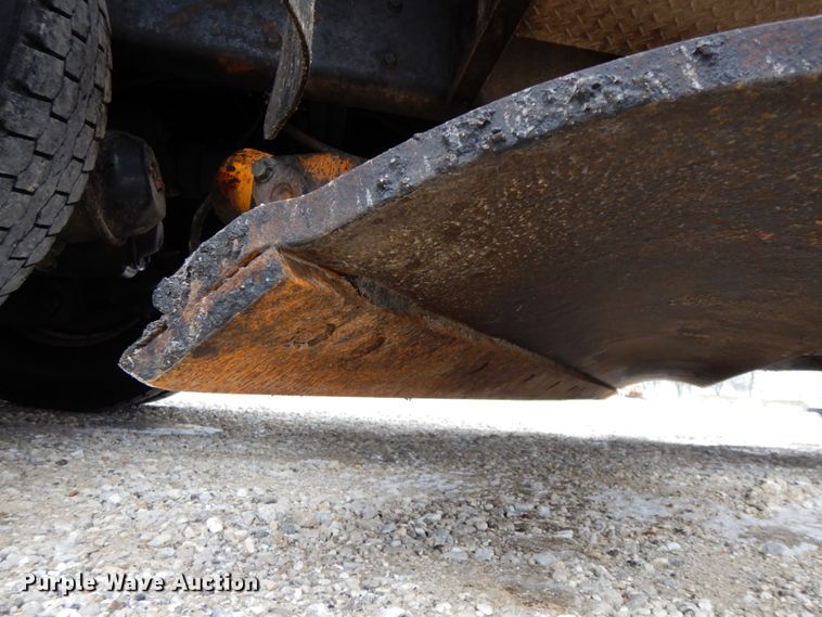 image for item DF6373 2006 International 7400  dump truck