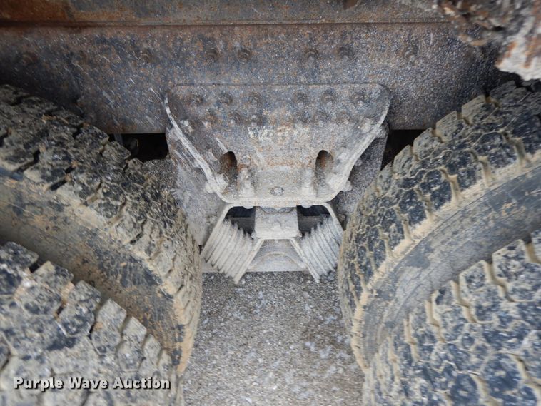 image for item DF6374 2006 International 7400  dump truck
