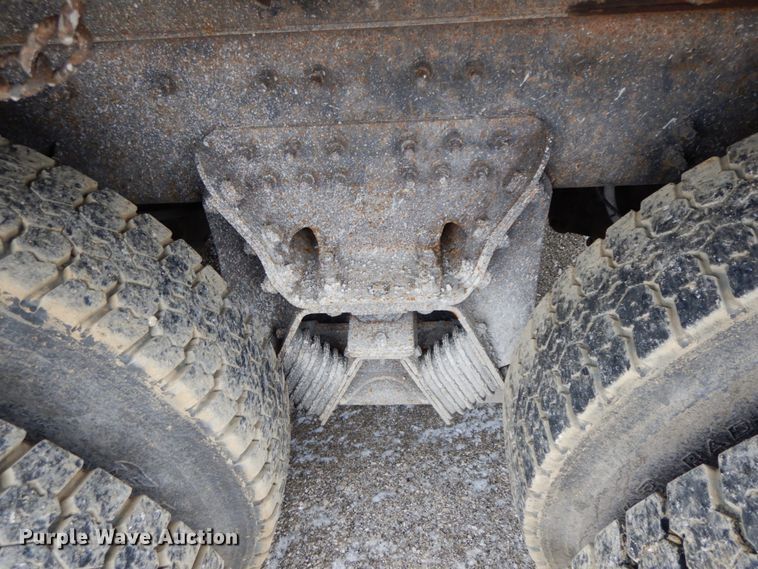 image for item DF6374 2006 International 7400  dump truck