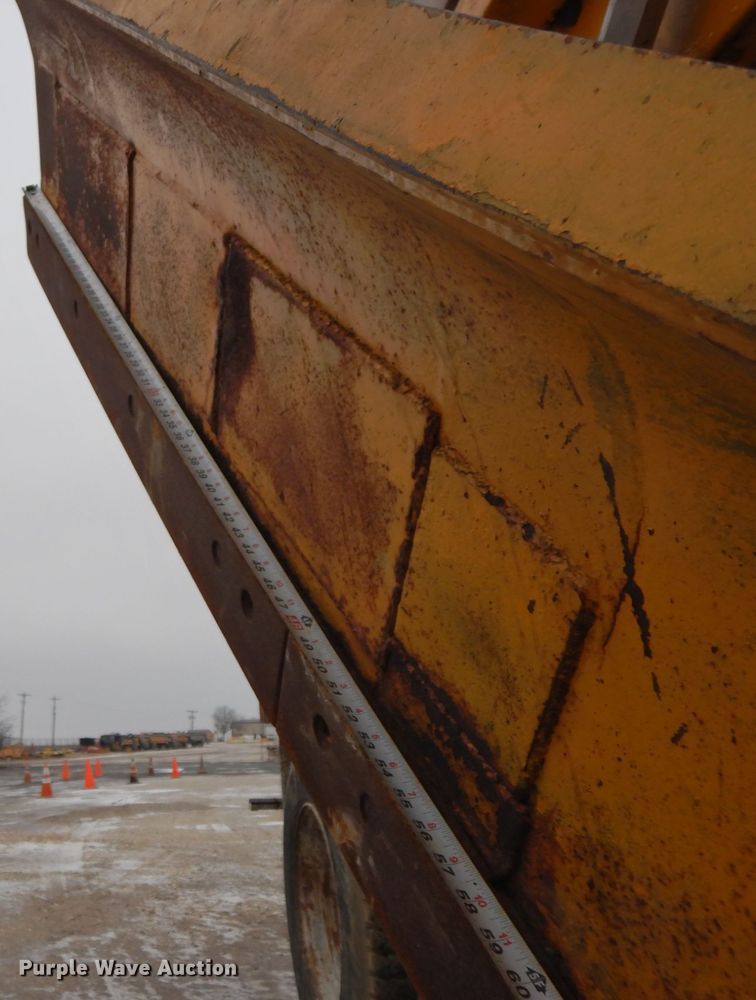 image for item DF6374 2006 International 7400  dump truck