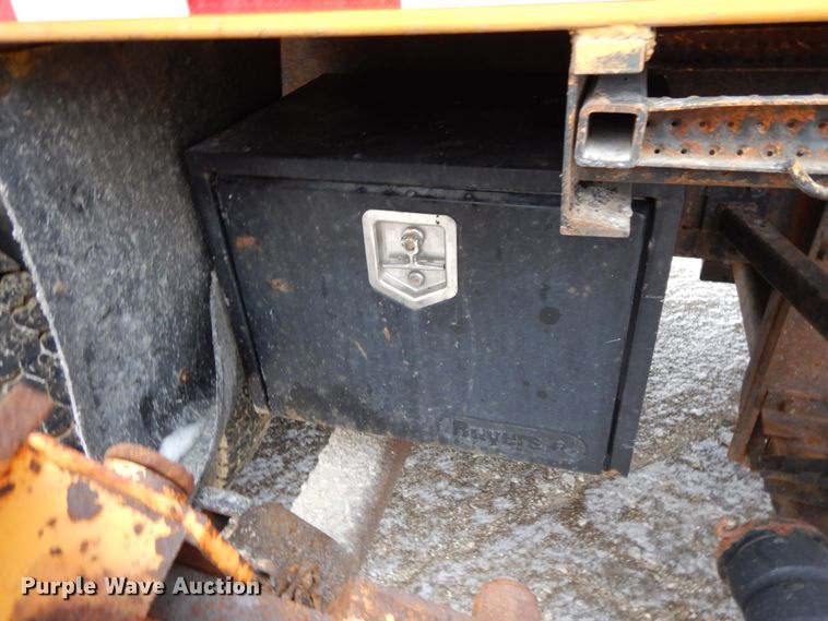 image for item DF6374 2006 International 7400  dump truck