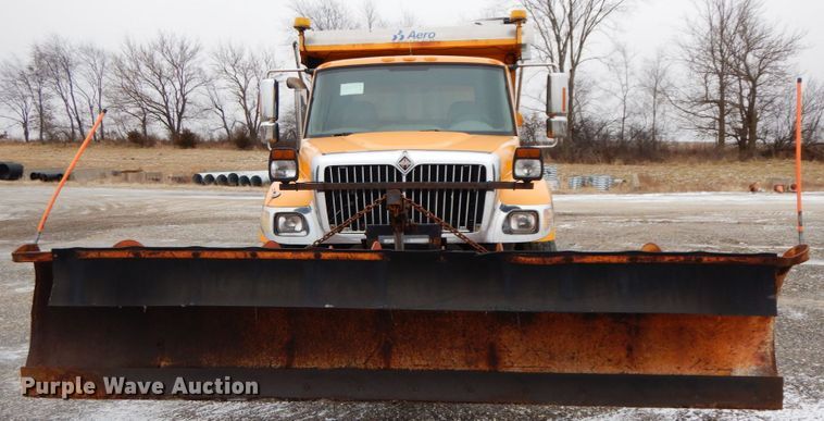 image for item DF6375 2006 International 7400  dump truck
