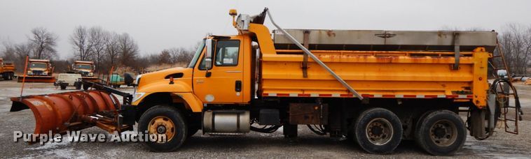 image for item DF6375 2006 International 7400  dump truck
