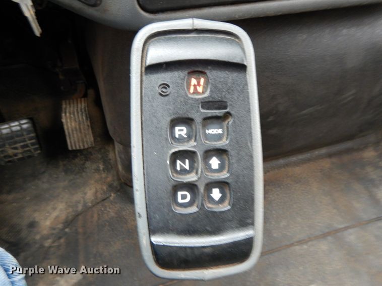 image for item DF6375 2006 International 7400  dump truck