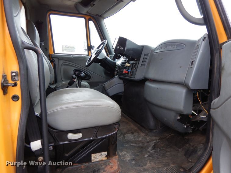 image for item DF6375 2006 International 7400  dump truck