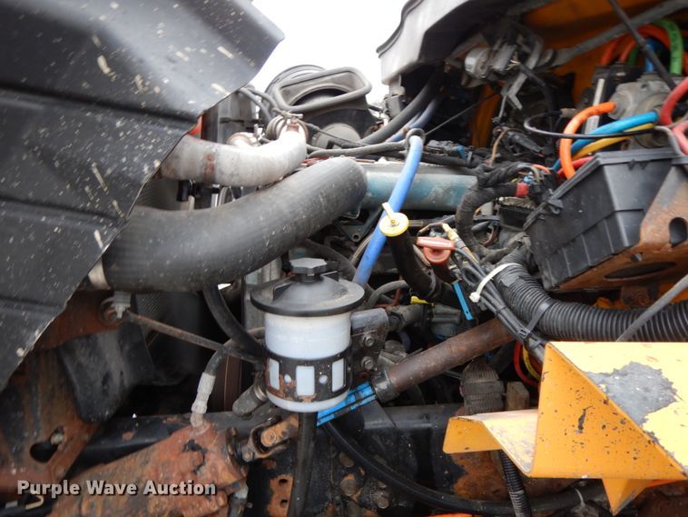 image for item DF6375 2006 International 7400  dump truck