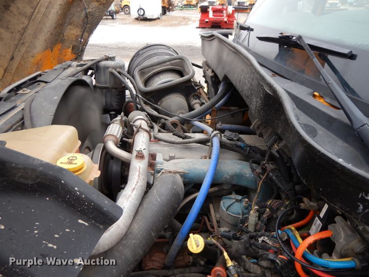 image for item DF6375 2006 International 7400  dump truck