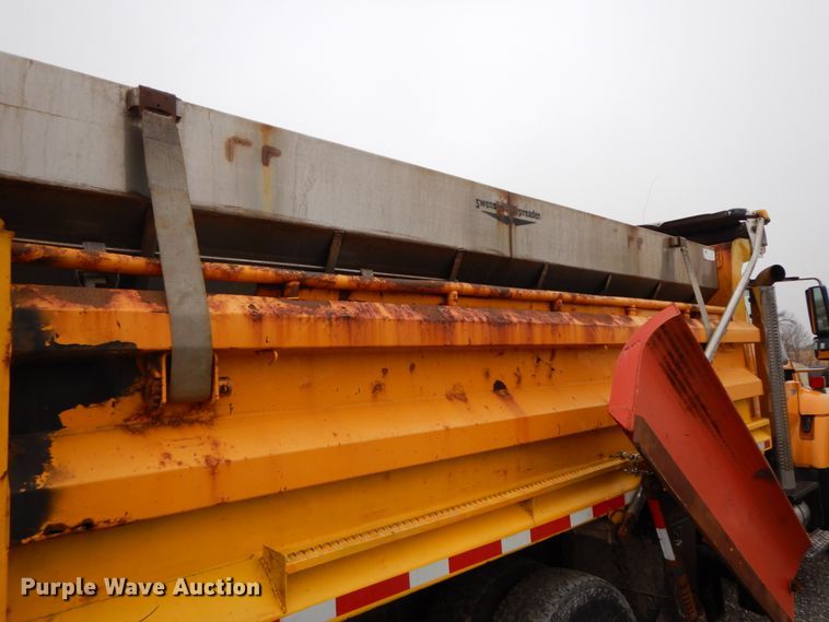 image for item DF6375 2006 International 7400  dump truck