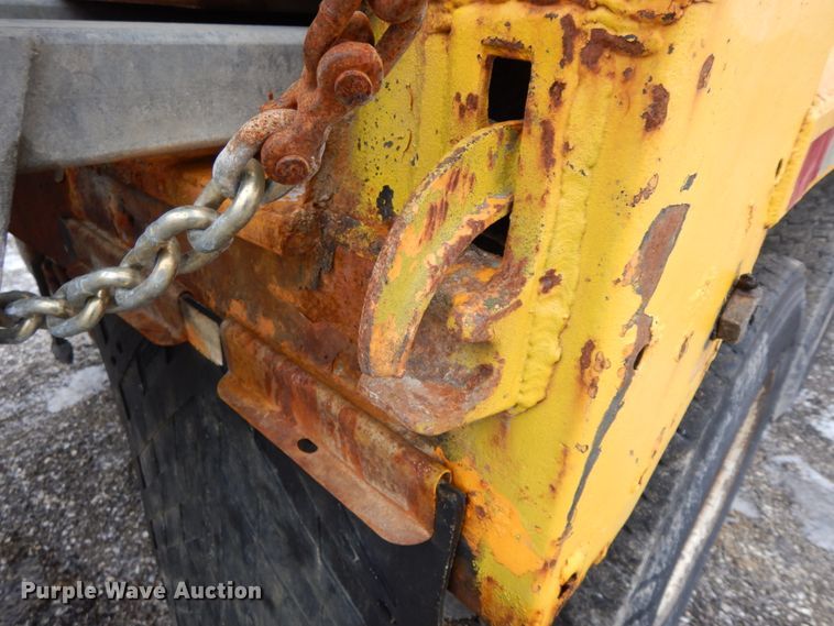 image for item DF6375 2006 International 7400  dump truck