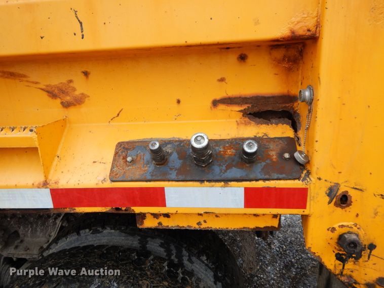 image for item DF6375 2006 International 7400  dump truck