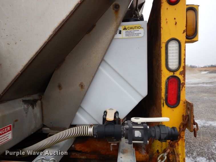 image for item DF6375 2006 International 7400  dump truck