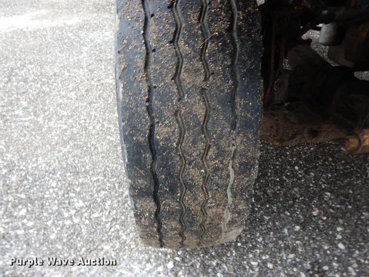 image for item DF6375 2006 International 7400  dump truck