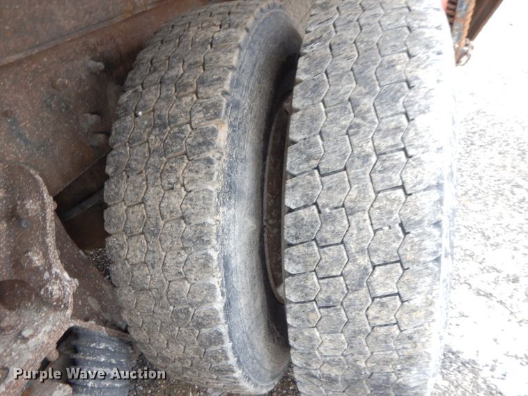 image for item DF6375 2006 International 7400  dump truck