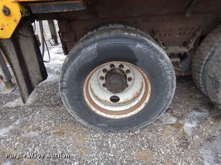 image for item DF6375 2006 International 7400  dump truck