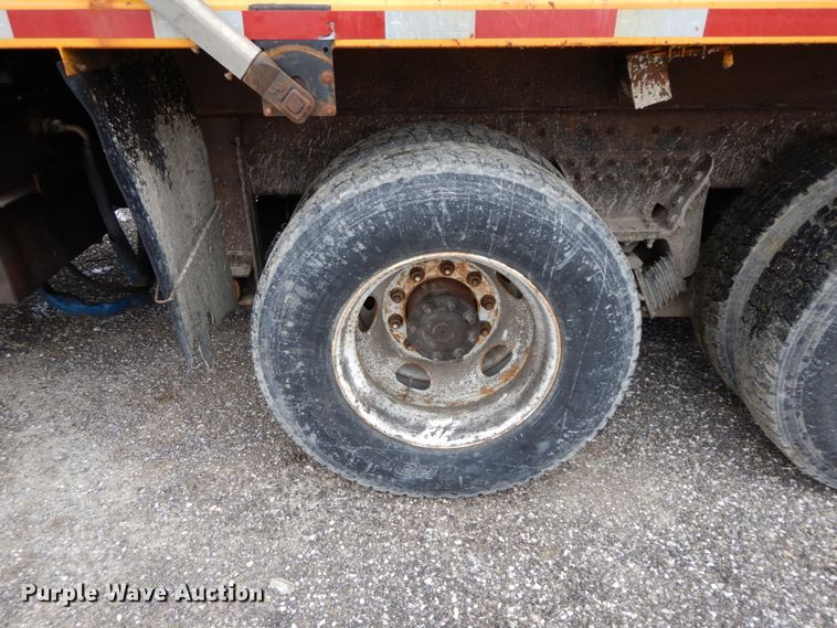 image for item DF6375 2006 International 7400  dump truck