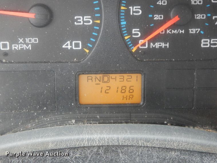 image for item DF6377 2004 International 7400  dump truck