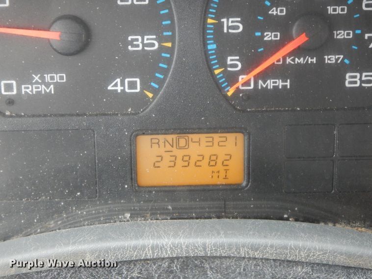 image for item DF6377 2004 International 7400  dump truck