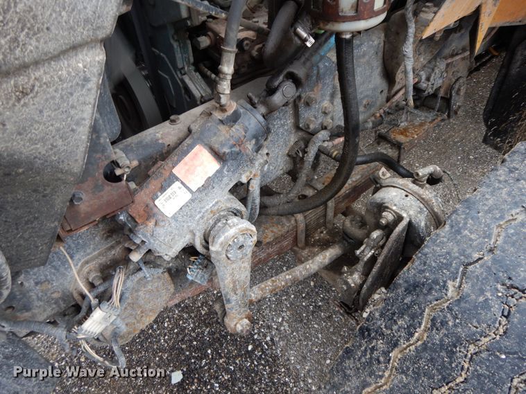 image for item DF6377 2004 International 7400  dump truck