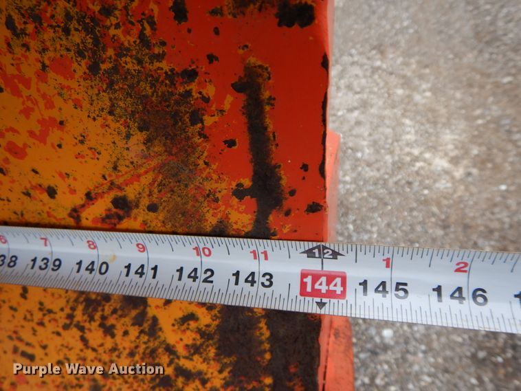 image for item DF6377 2004 International 7400  dump truck