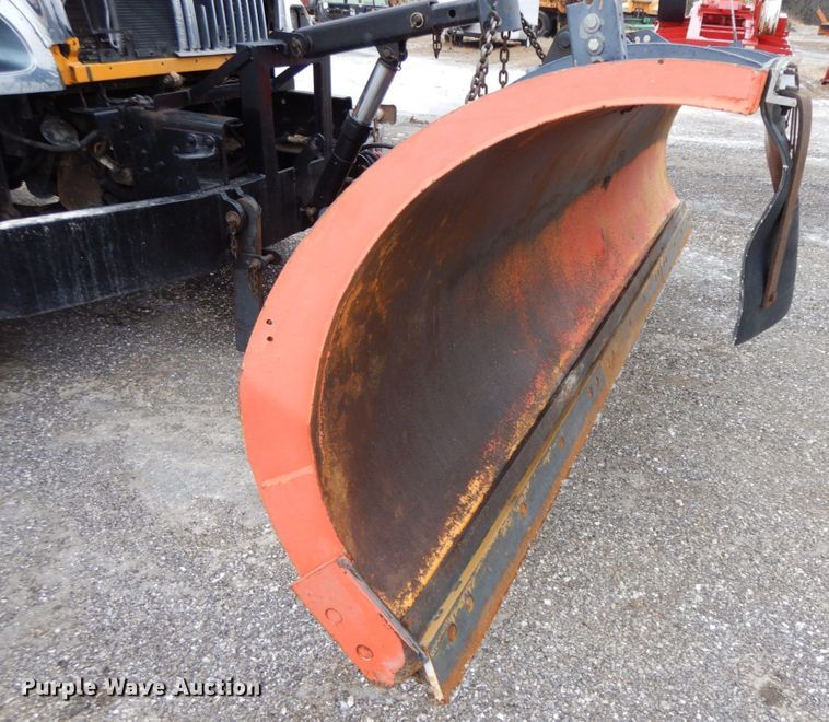 image for item DF6377 2004 International 7400  dump truck