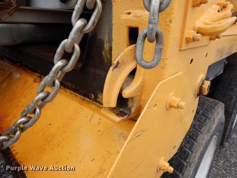 image for item DF6377 2004 International 7400  dump truck