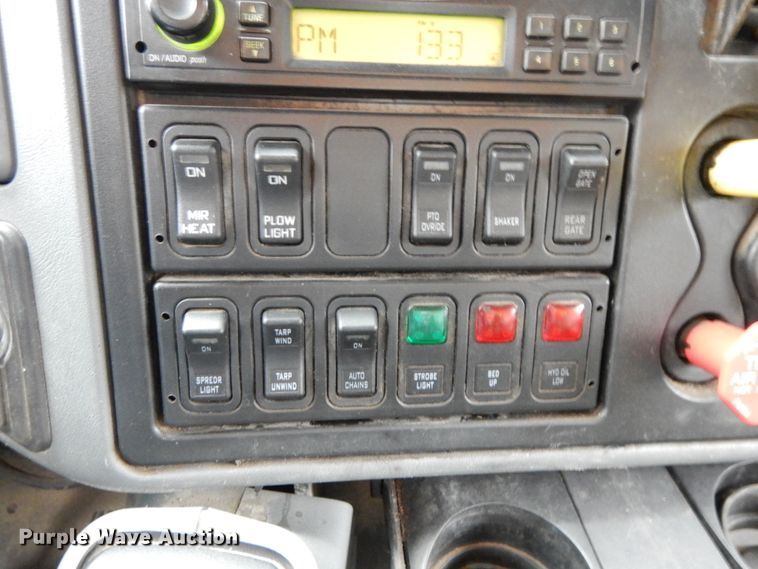 image for item DF6378 2006 International 7400  dump truck