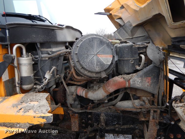 image for item DF6378 2006 International 7400  dump truck