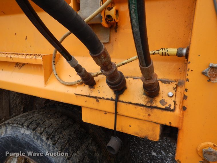 image for item DF6378 2006 International 7400  dump truck