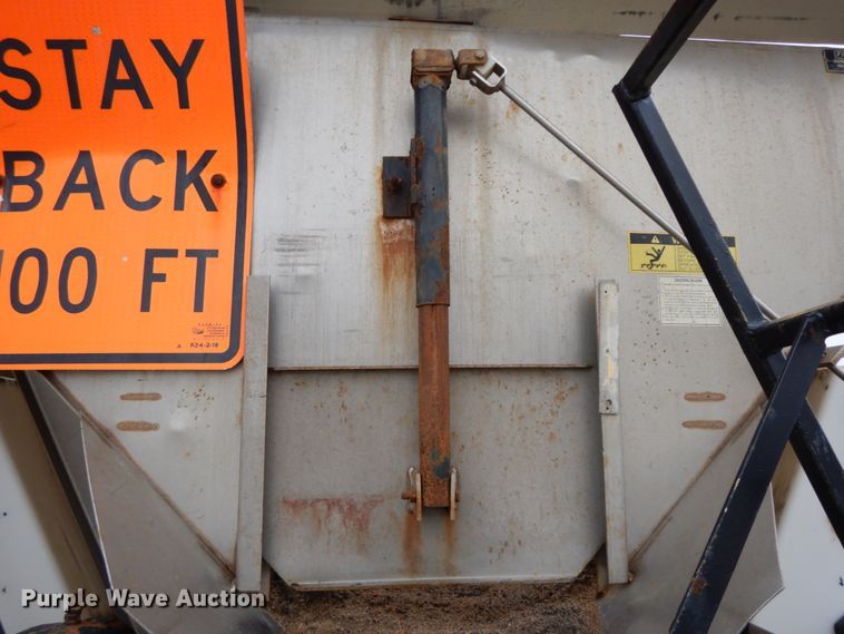 image for item DF6378 2006 International 7400  dump truck