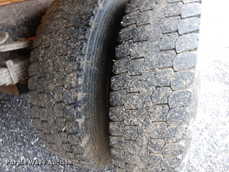 image for item DF6378 2006 International 7400  dump truck