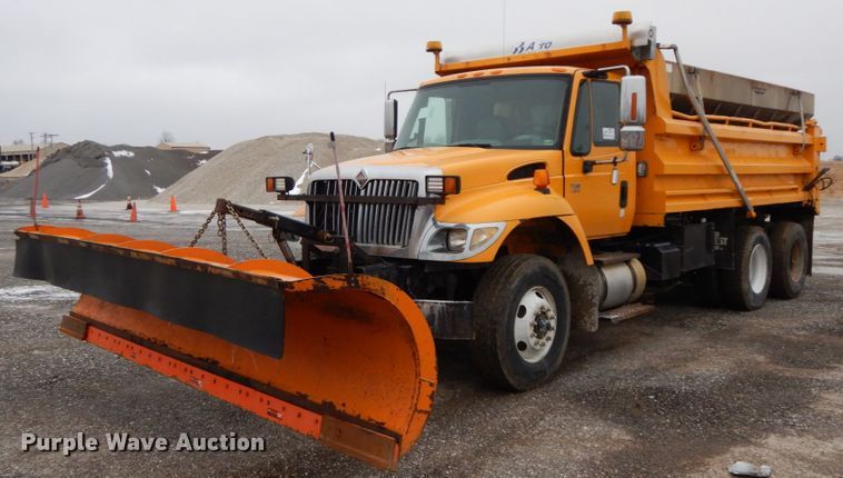 image for item DF6379 2006 International 7500  dump truck