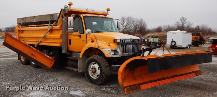 image for item DF6379 2006 International 7500  dump truck