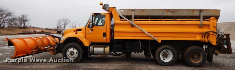 image for item DF6379 2006 International 7500  dump truck