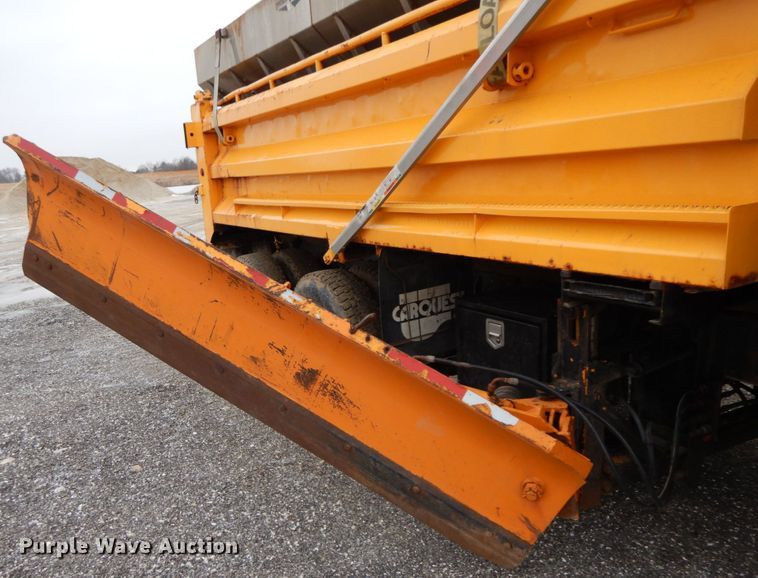 image for item DF6379 2006 International 7500  dump truck