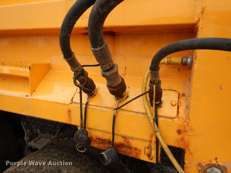 image for item DF6379 2006 International 7500  dump truck