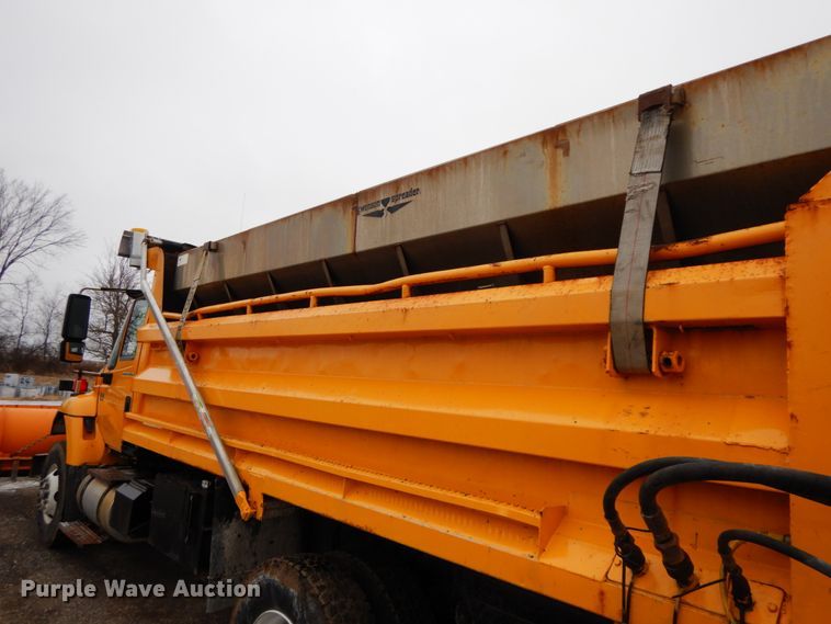 image for item DF6379 2006 International 7500  dump truck